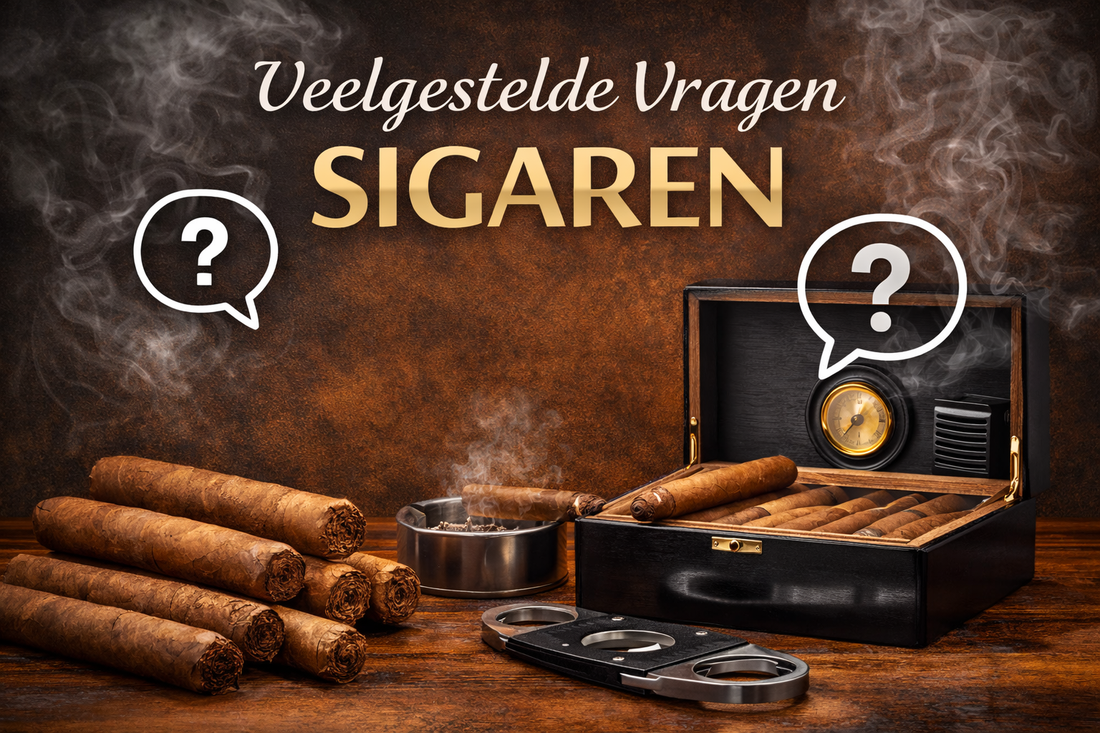 Veelgestelde vragen over sigaren: houten humidor met sigaren, een ashtray met rookende sigaar, een sigaar cutter op een houten tafel, met vraagtekens en warme, luxe achtergrond. Ideaal voor een FAQ-blogpagina over sigaren.