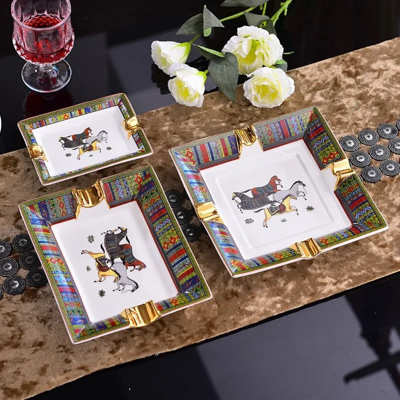 3 stijlvolle klassiek design asbakken met tijdloze print